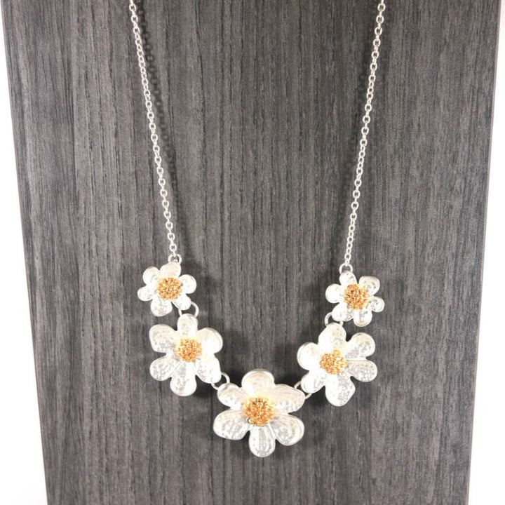 Daisy Necklace